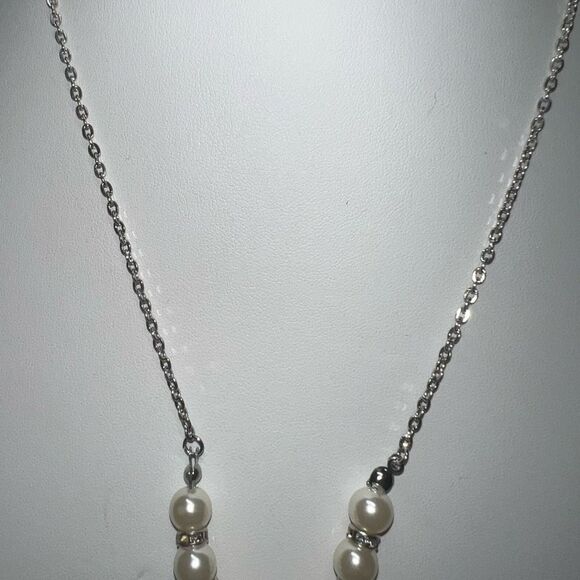 Faux Pearl and Rhinestone Rondel Beads on Silver Tone Chain - Picture 3 of 5